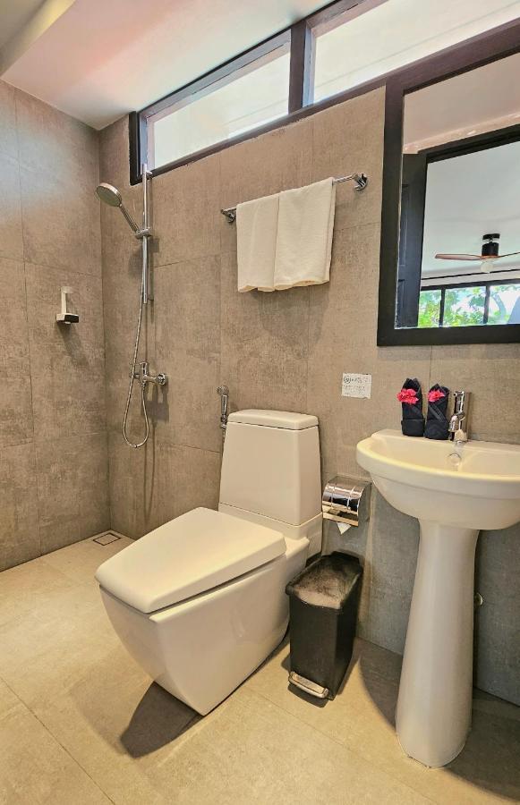Dhigurah Cottage Exteriör bild